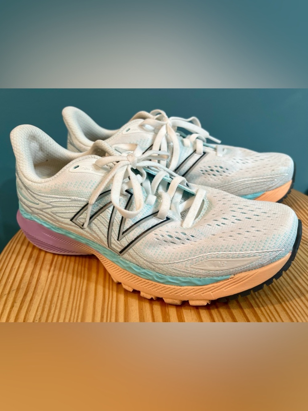 New Balance Fresh Foam 860 V12 White, Blue Running Shoes W860W12 Women's Sz 8